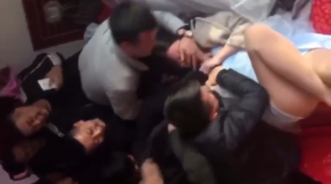 10+ People Gangbang 1 Poor Girl